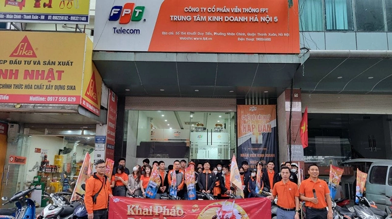 Lắp mạng FPT Thanh Xuân Hà Nội tốc độ cao, WiFi 6 miễn phí, hỗ trợ đăng ký internet FPT và truyền hình FPT tại quận Thanh Xuân.